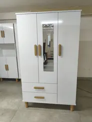 Ünye Spot sıfır 2 kapaklı aynalı beyaz gardırop, çekmeceli